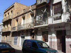 rue Rabelais 8